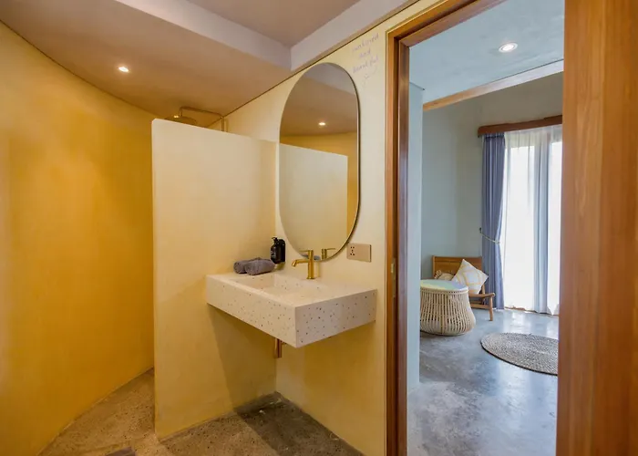 Hotel Mimpi Tropis