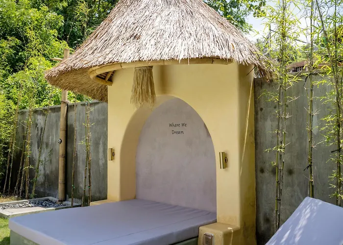 Hotel Mimpi Tropis